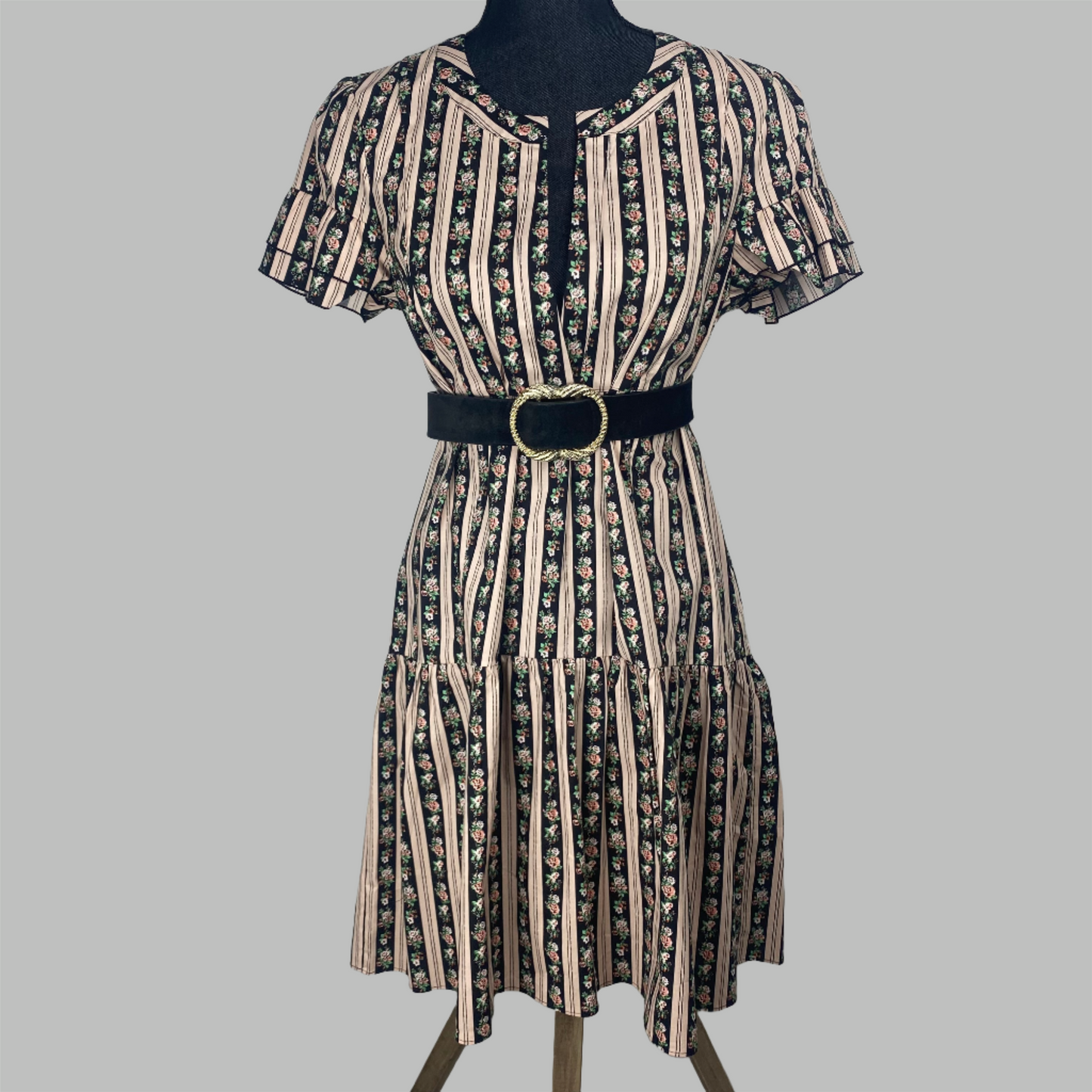 Nikkie Dress Size M/L