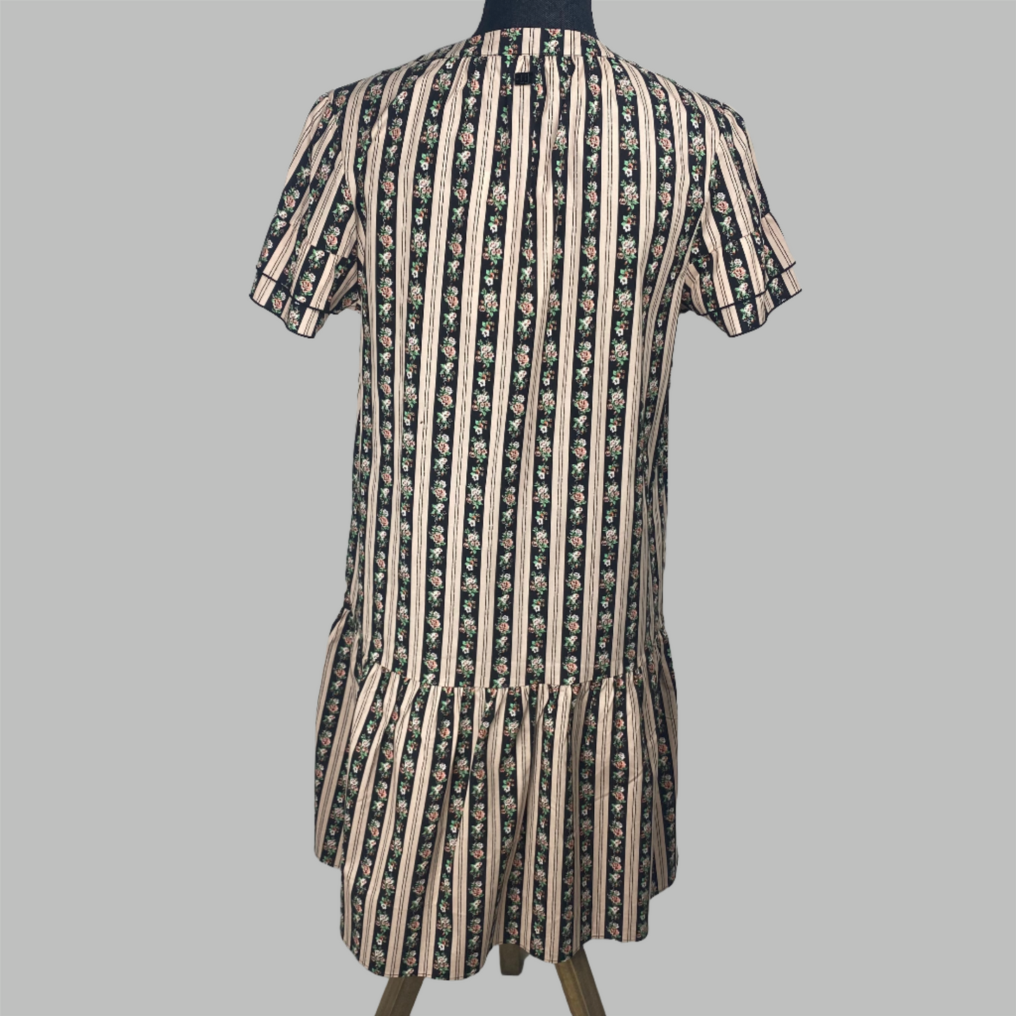 Nikkie Dress Size M/L