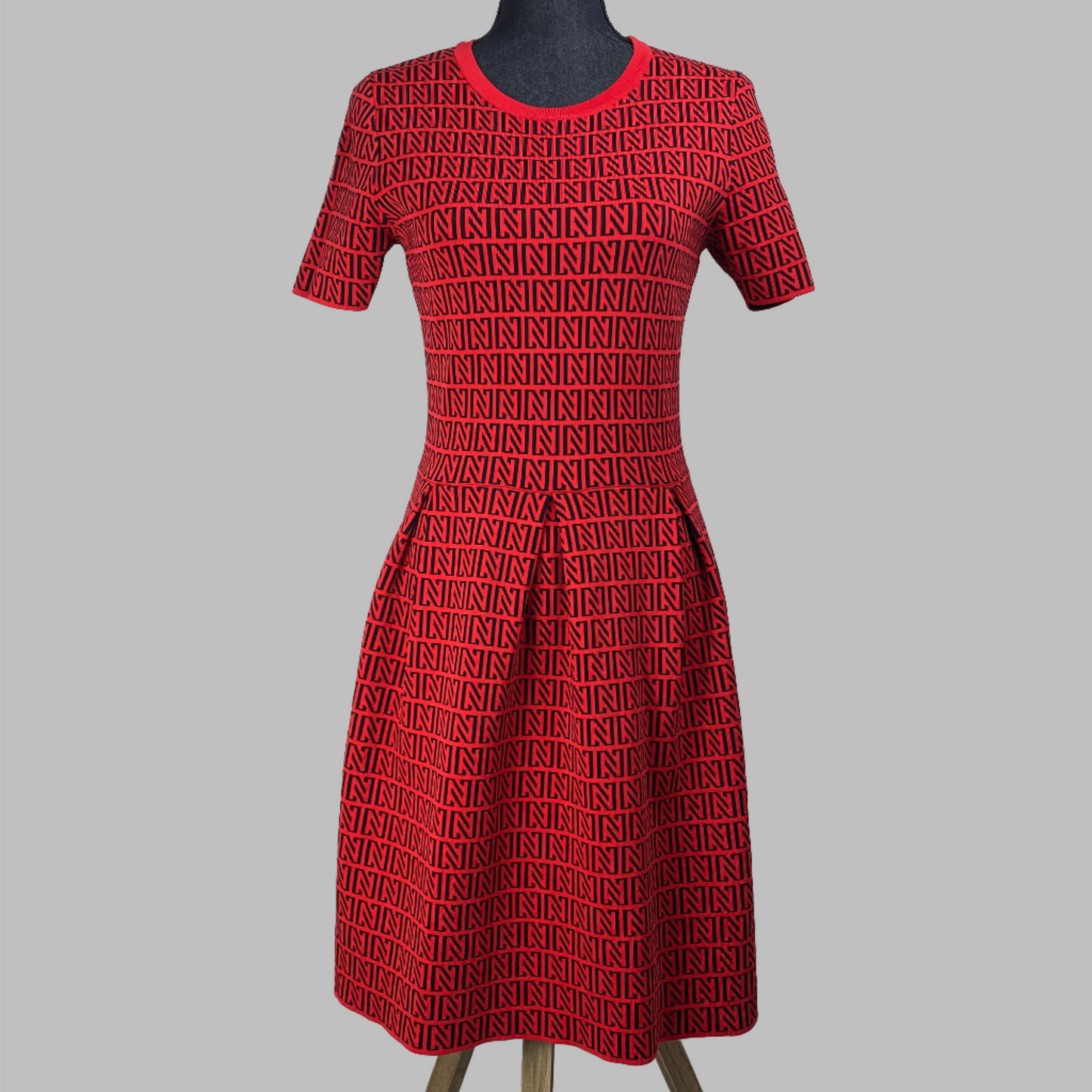 Nikkie Dress Size M/L