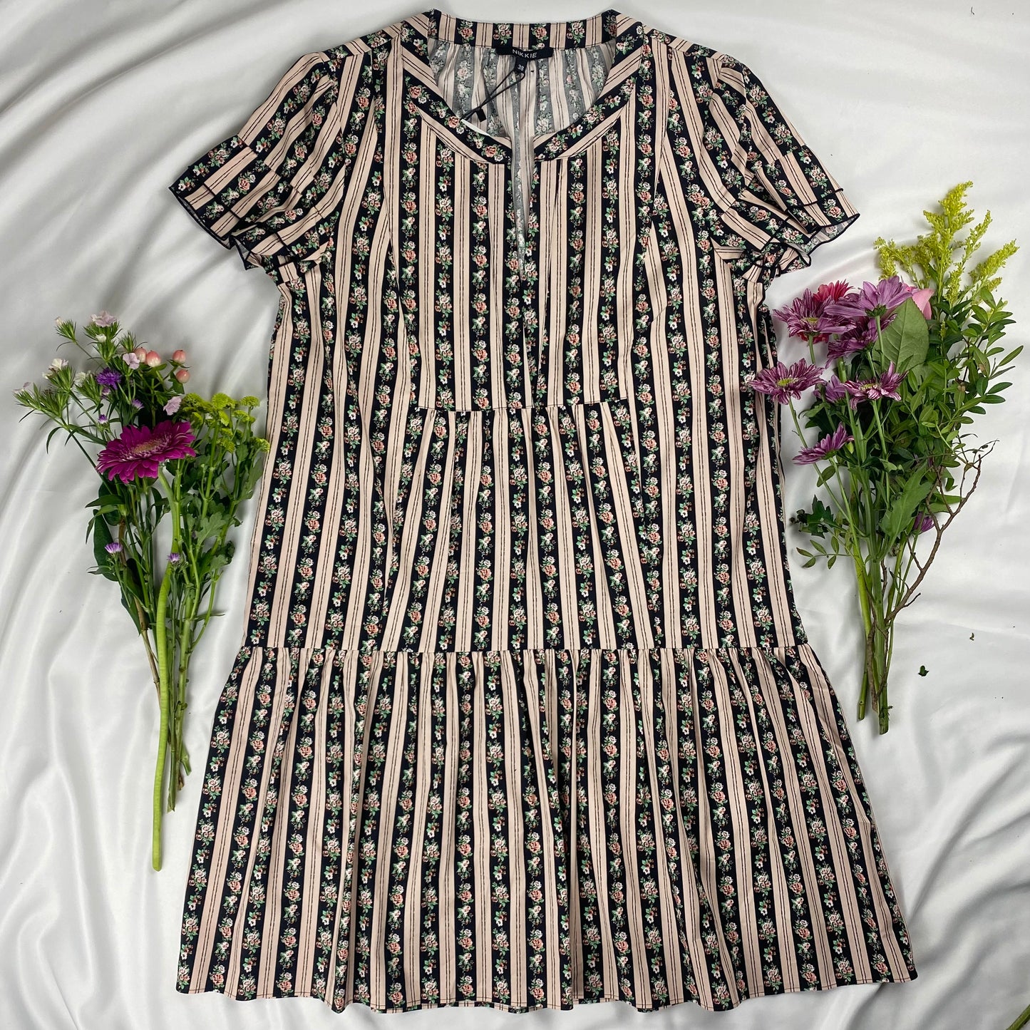 Nikkie Dress Size M/L